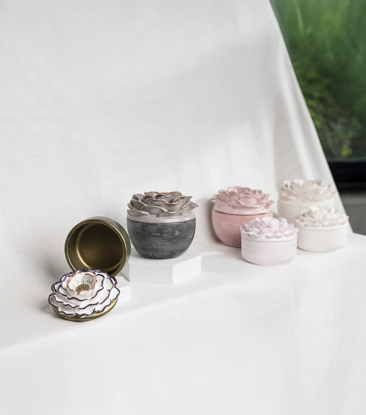 Whispers of camellia jar - Image 16