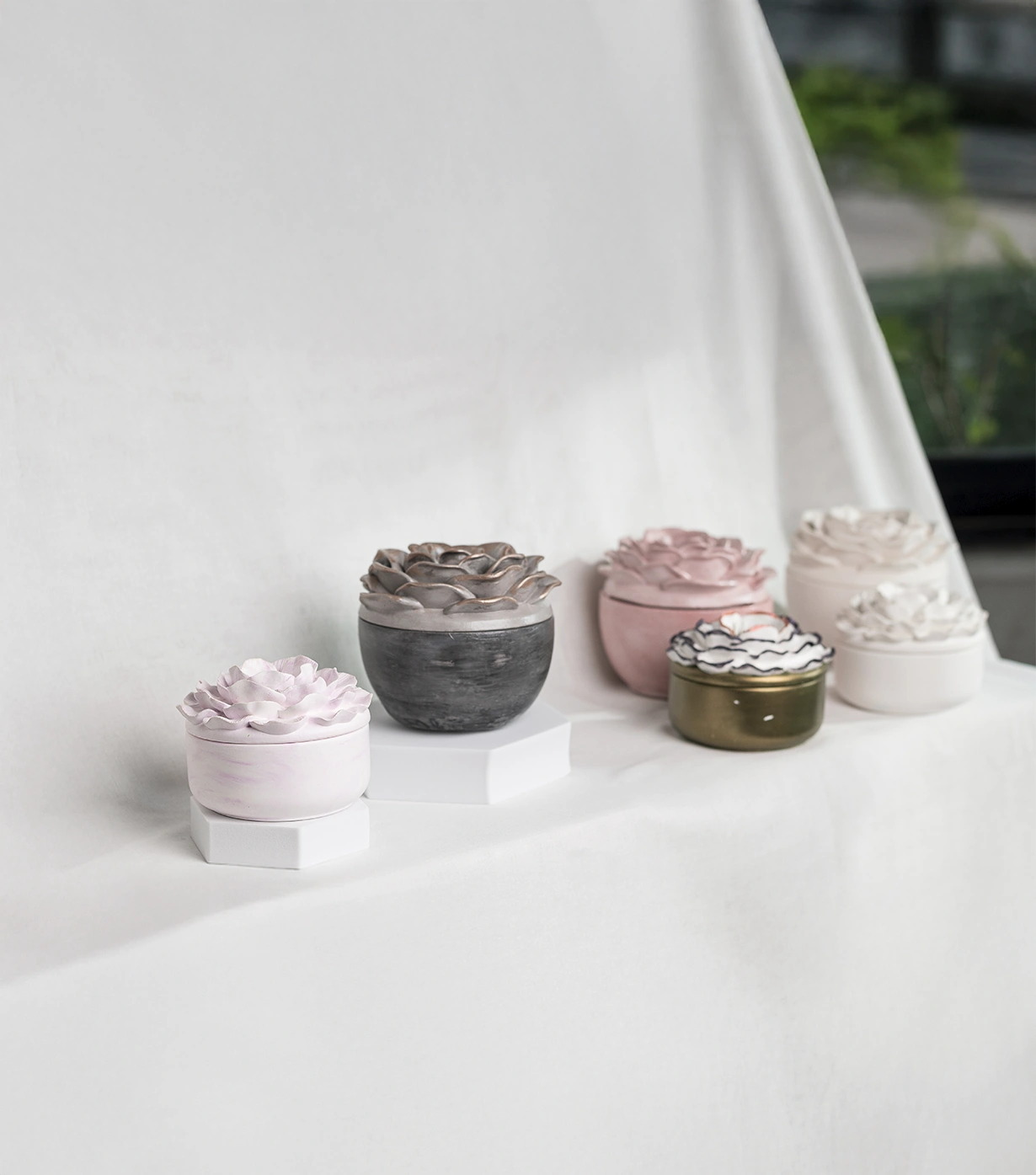 Whispers of camellia jar - Image 14