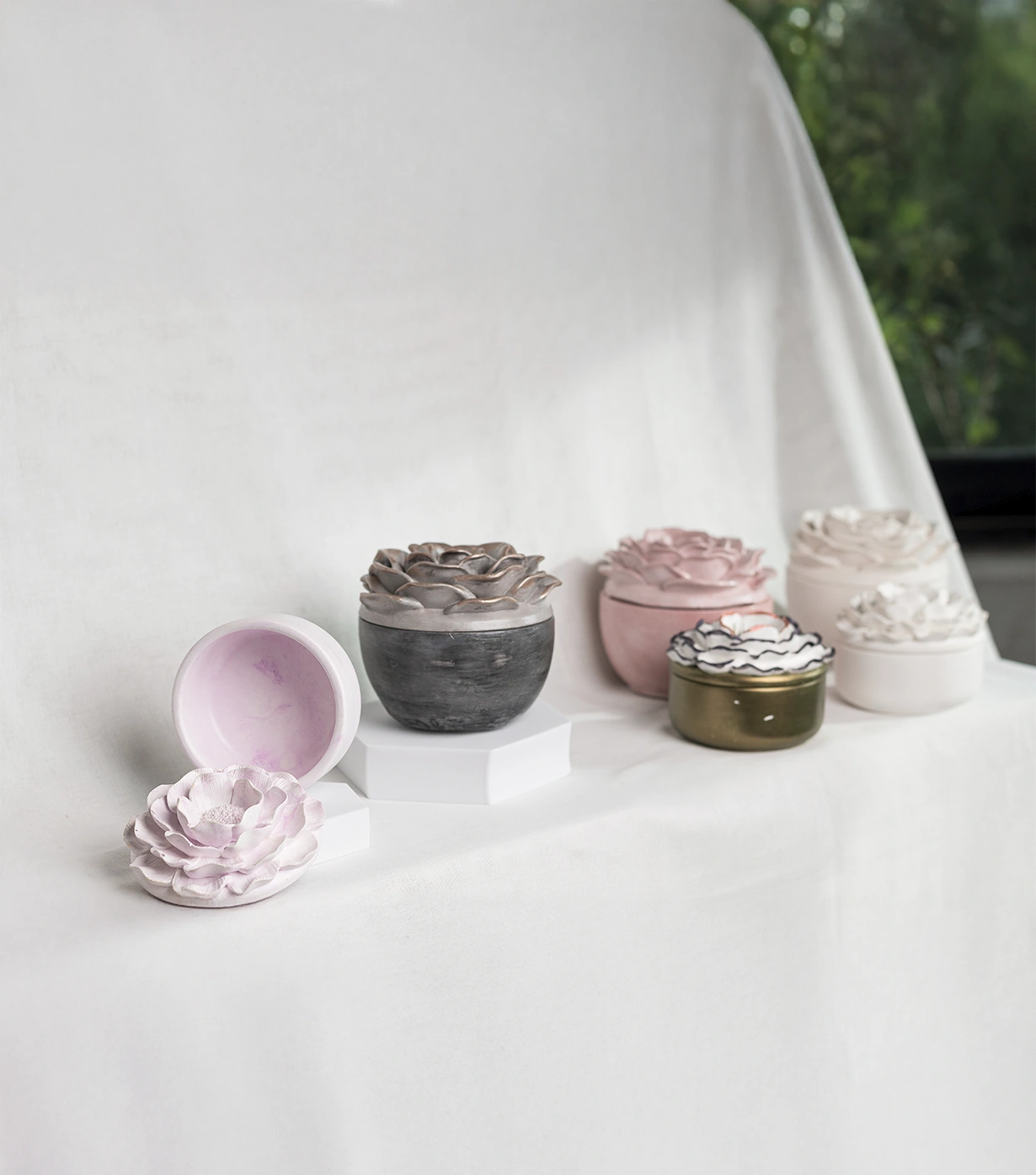 Whispers of camellia jar - Image 11