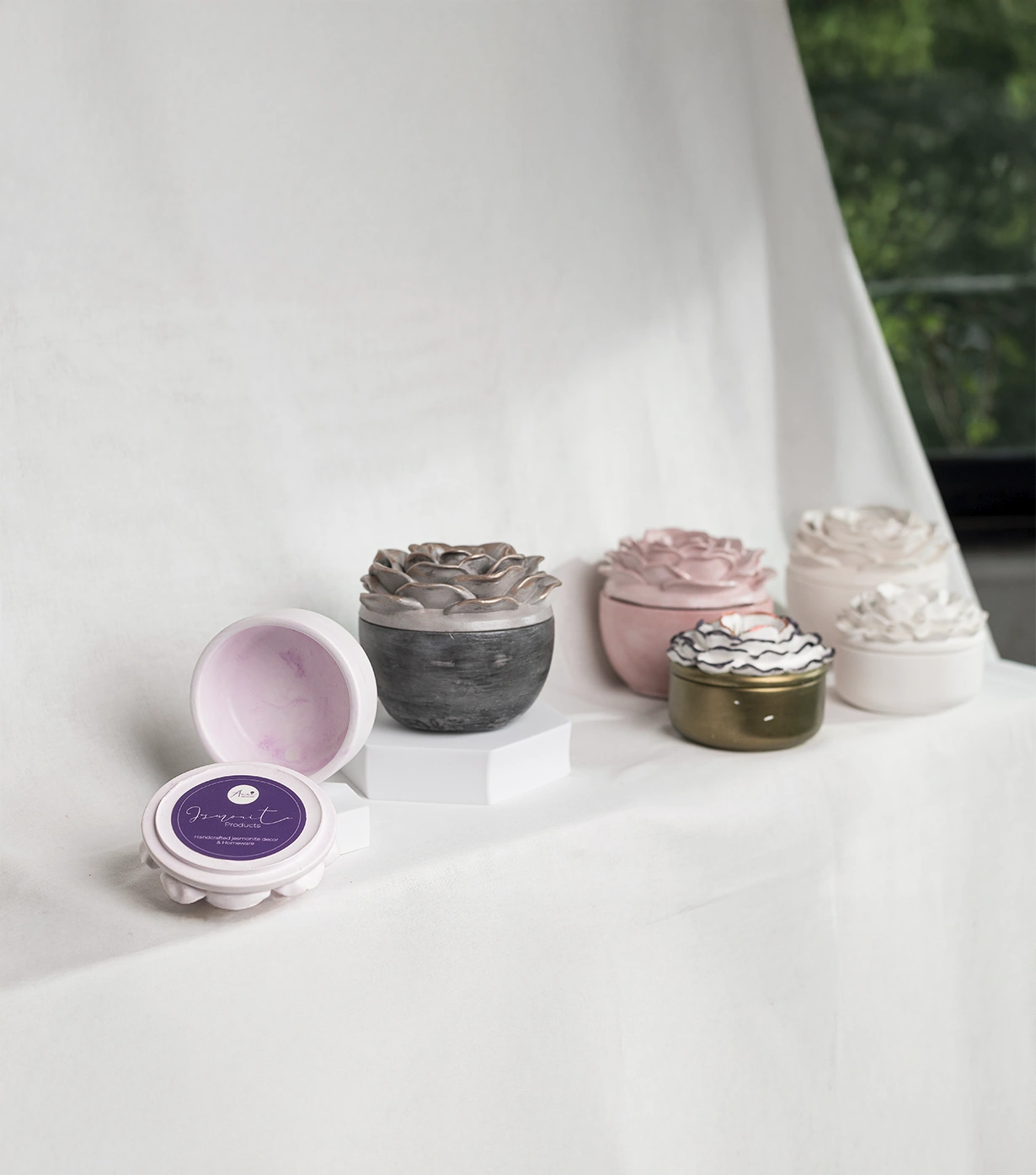 Whispers of camellia jar - Image 10
