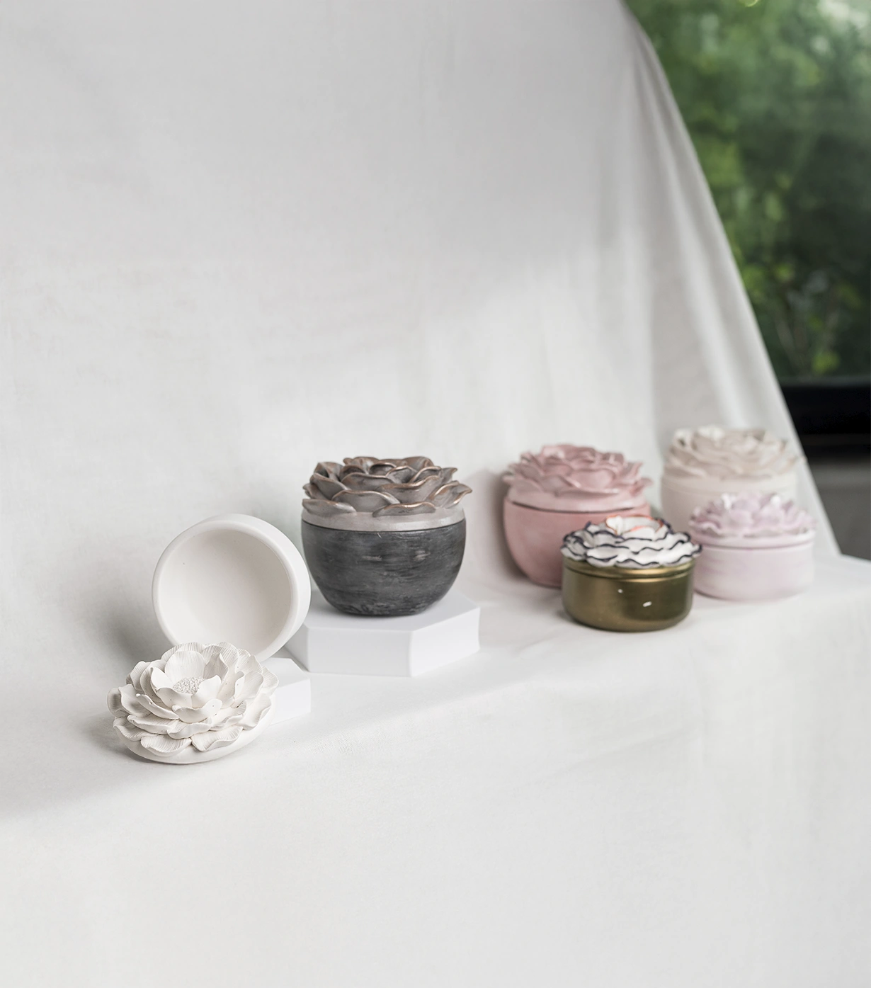 Whispers of camellia jar - Image 8