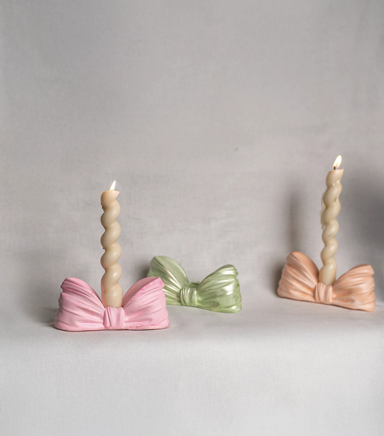 Sweet bow tie candle holder