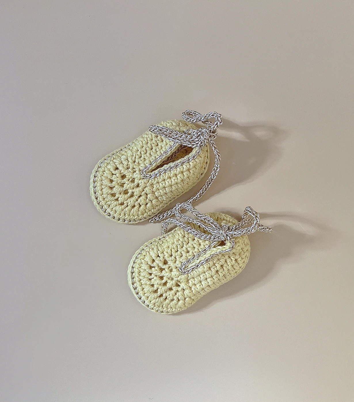 Baby crochet shoes