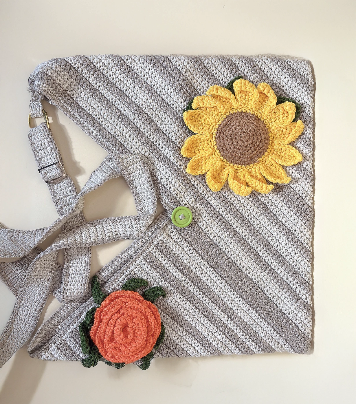 Crochet sunflower bag
