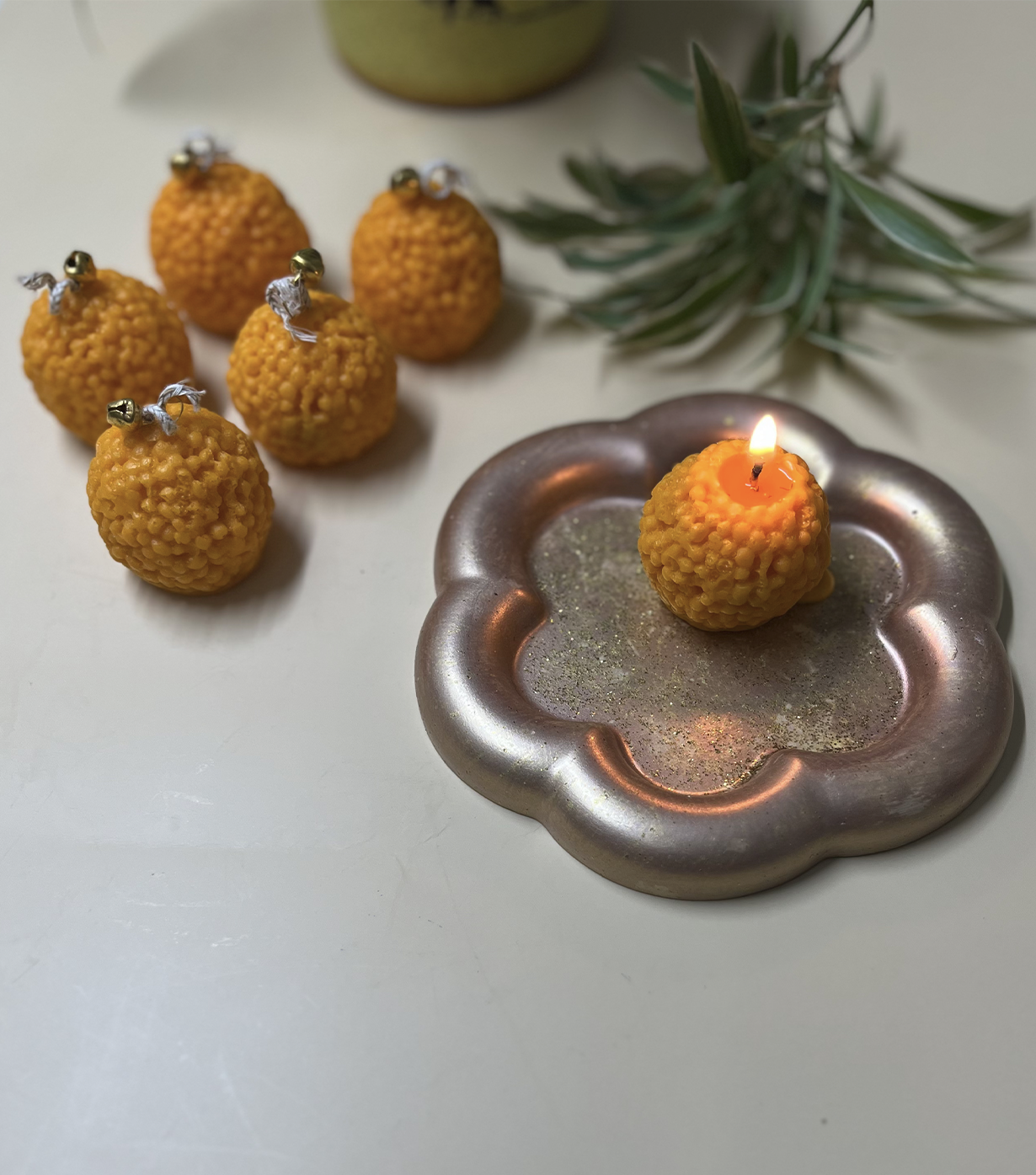 Motichoor ke laddoo candle