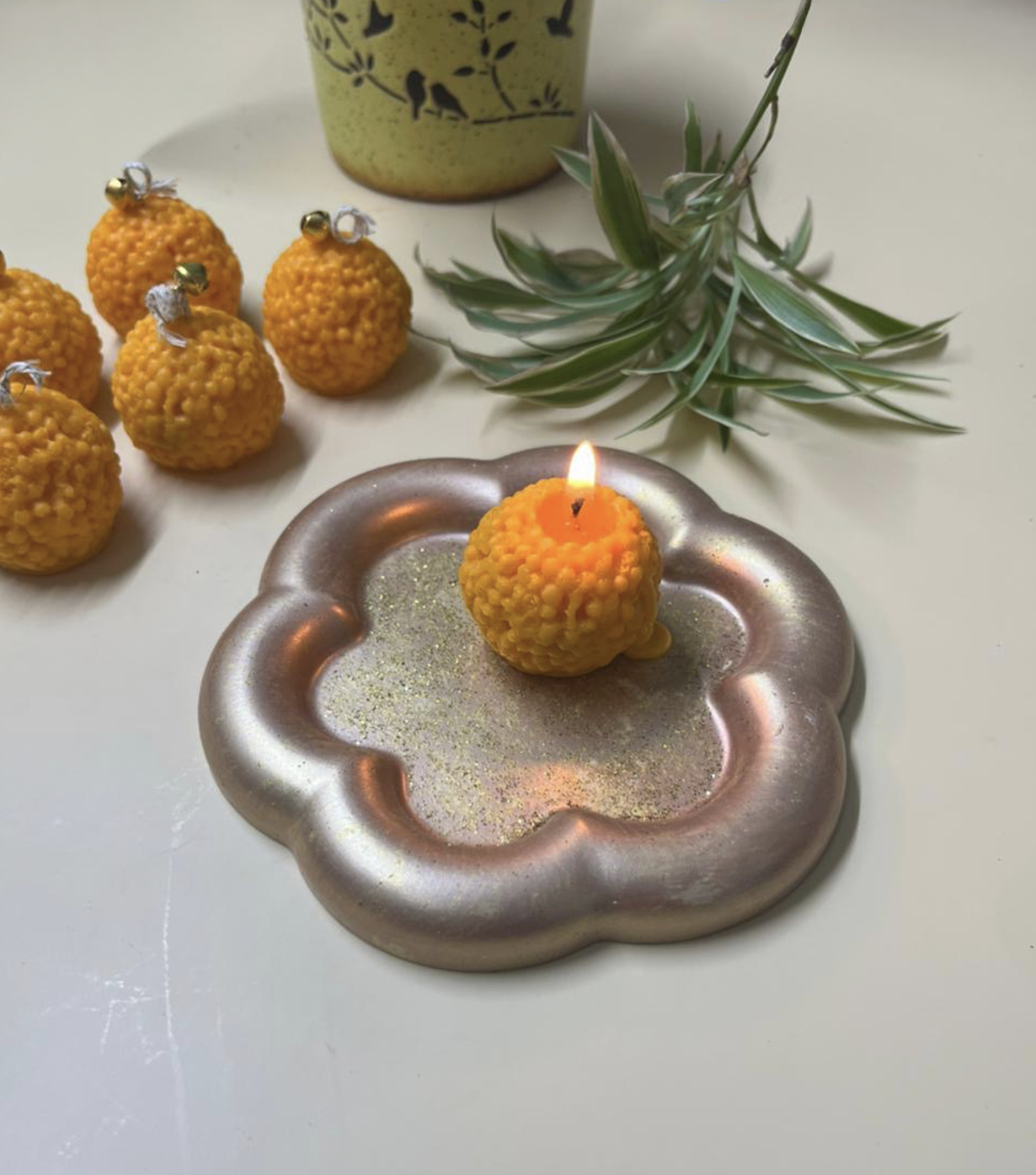 Motichoor ke laddoo candle - Image 2