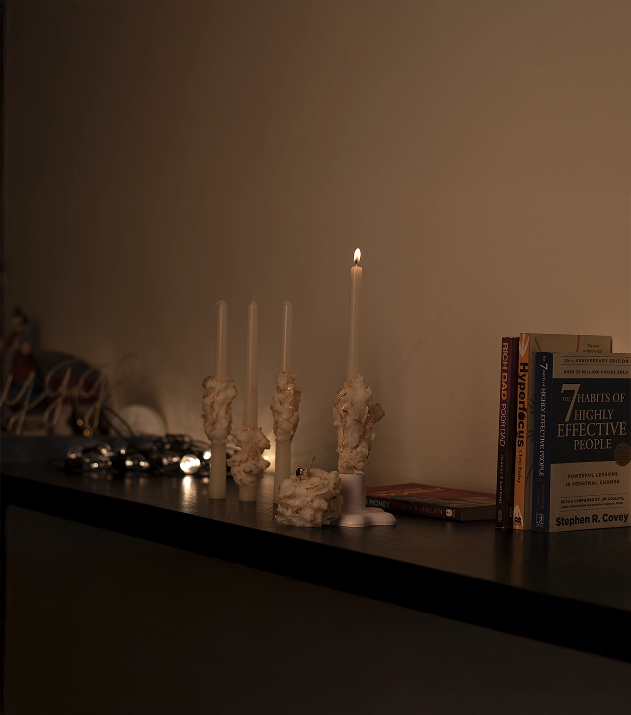 Puffy Scramble gold pillar candles - Image 2