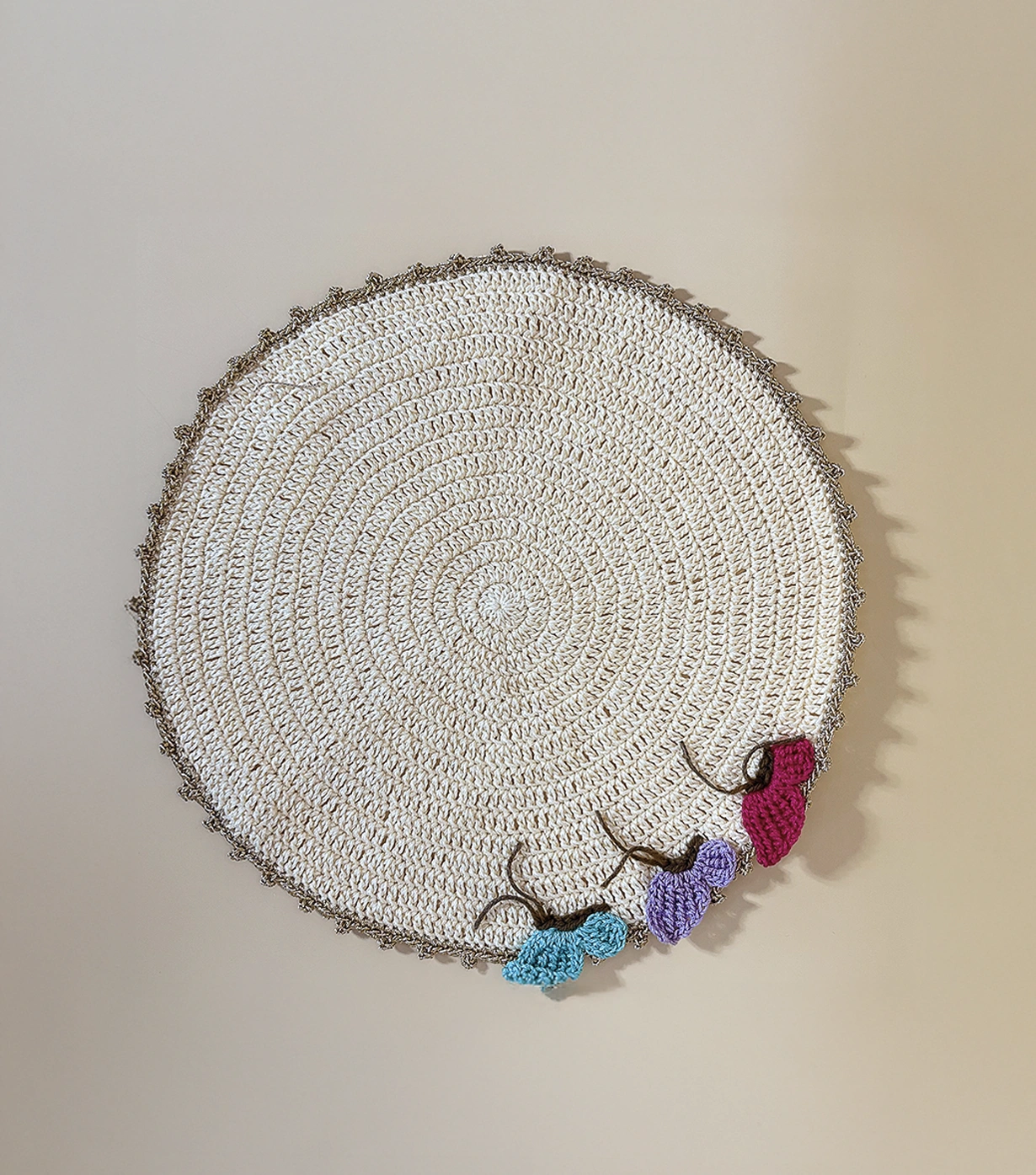 Round table butterfly mat